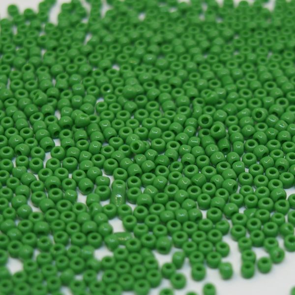 Бисер круглый 15/0 #0047D Непрозрачный, зеленый клевер