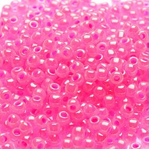 Бисер круглый 11/0 #0910 Цейлон, ярко-розовый