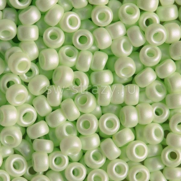 Seedbead Miyuki 11/0 55103 White Opaque Pastel Green