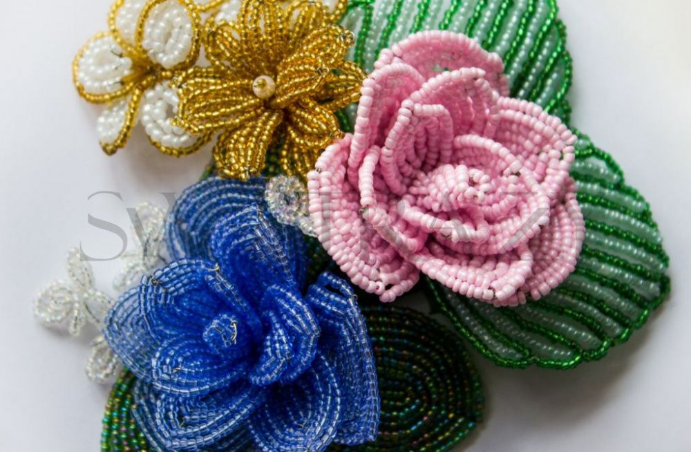 Розы из бисера